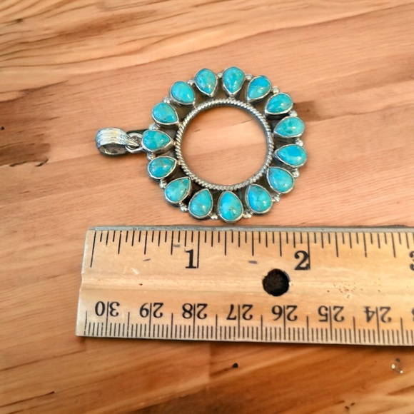 Beautiful Sterling Silver Turquoise Pendant - Picture 6 of 9